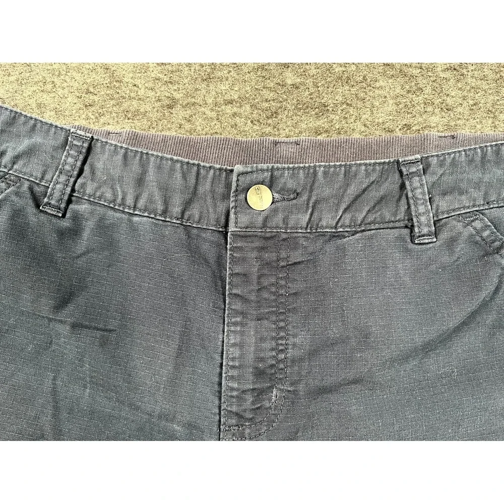 Carhartt Original Fit Shorts Women 14 Navy Cotton Flat Front Cuffed Hem Workwear